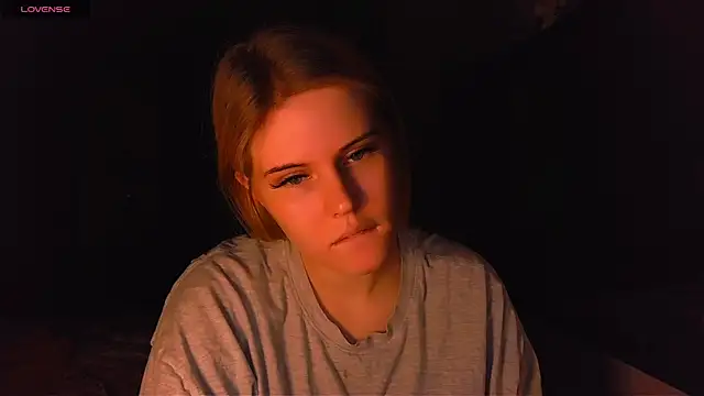 VoluptuousDreams online show from 02.15.25
