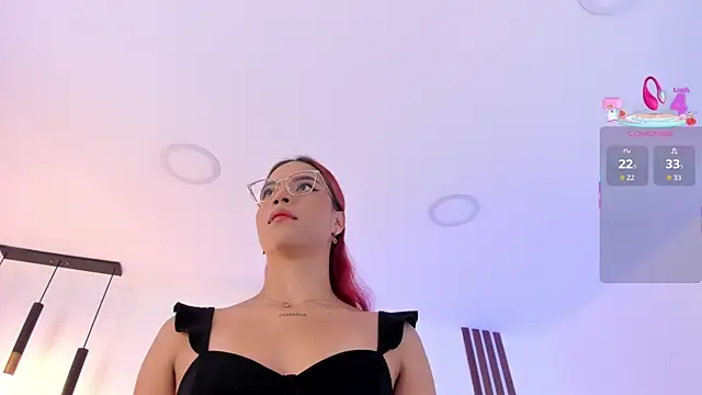 Scarlett Morgan  online show from 11.05.25