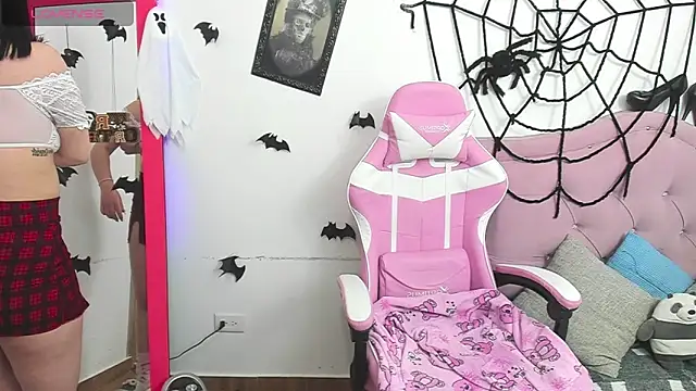 Katalina novoa online show from 11.01.25