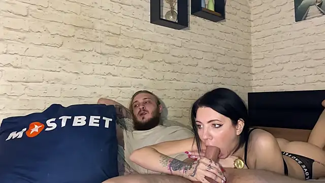 Snapshot of leesmoke chatting on 02.11.25 leesmoke online show from 02.11.25