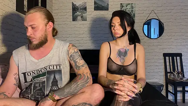 Snapshot of leesmoke chatting on 10.09.25 leesmoke online show from 10.09.25