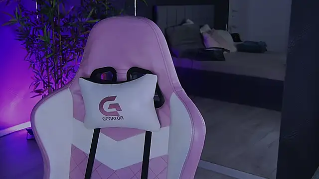 shayblonde online show from 12.19.24