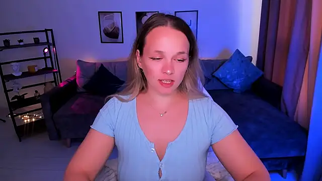 Snapshot of SherillBrill chatting on 09.25.25 SherillBrill online show from 09.25.25