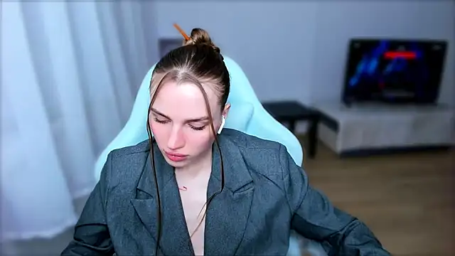 StellaLawless online show from 02.11.25