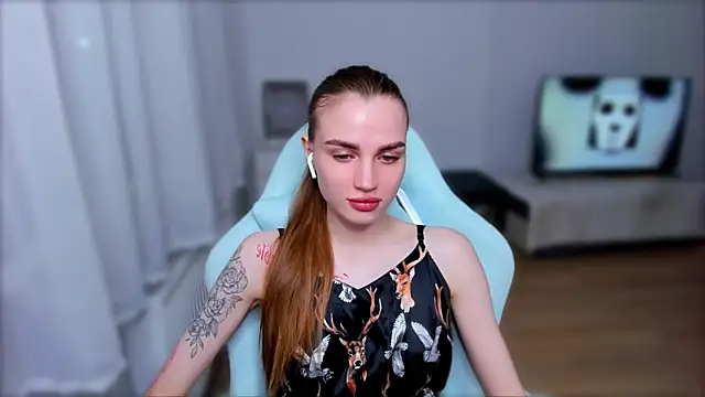 StellaLawless online show from 02.24.25