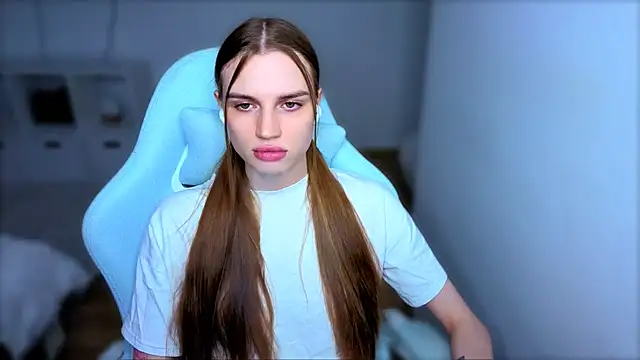 StellaLawless online show from 09.13.25