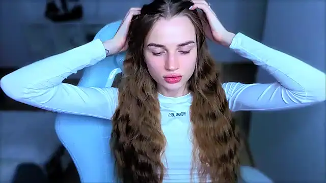 StellaLawless online show from 10.15.25