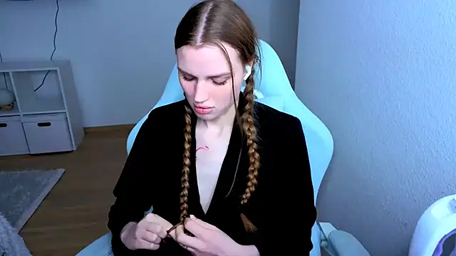 StellaLawless online show from 03.08.26