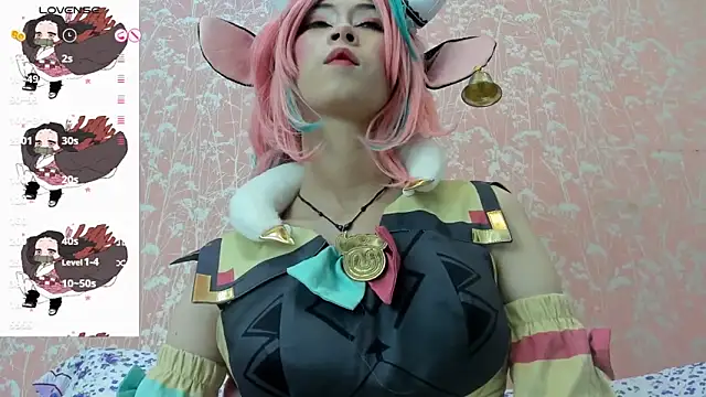 NEZUKO MITSURI online show from 10.08.25