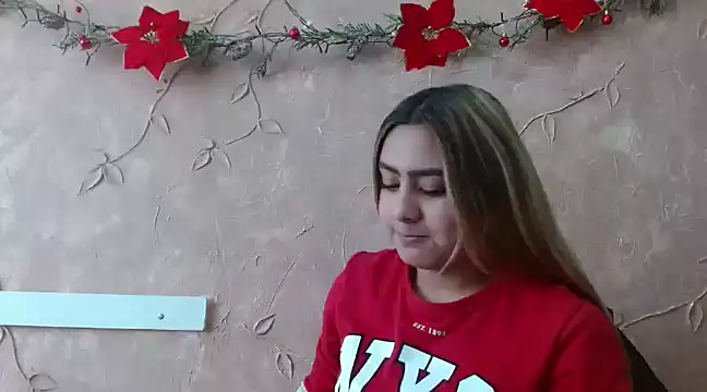 Snapshot of Miabonnett_ chatting on 12.16.24 Miabonnett online show from 12.16.24