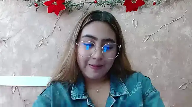 Snapshot of Miabonnett_ chatting on 12.27.24 Miabonnett online show from 12.27.24