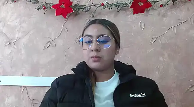 Snapshot of Miabonnett_ chatting on 01.08.25 Miabonnett online show from 01.08.25