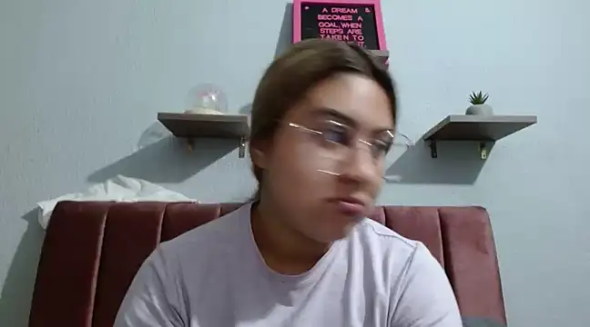 Snapshot of Miabonnett_ chatting on 01.13.25 Miabonnett online show from 01.13.25