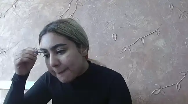 Snapshot of Miabonnett_ chatting on 01.21.25 Miabonnett online show from 01.21.25