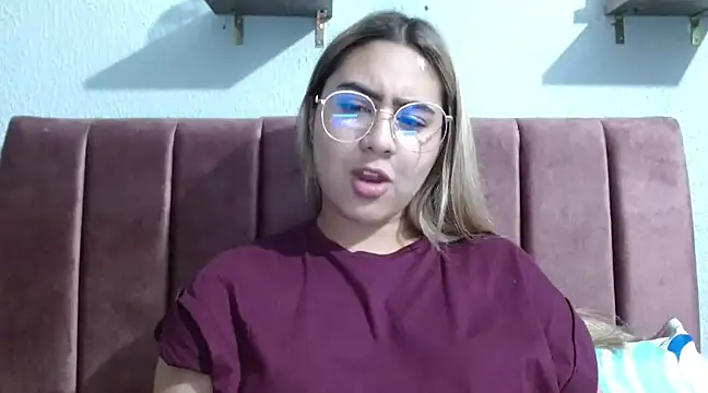 Snapshot of Miabonnett_ chatting on 01.21.25 Miabonnett online show from 01.21.25