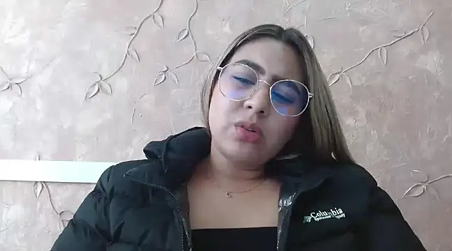 Snapshot of Miabonnett_ chatting on 01.24.25 Miabonnett online show from 01.24.25