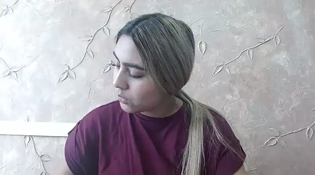 Snapshot of Miabonnett_ chatting on 01.28.25 Miabonnett online show from 01.28.25