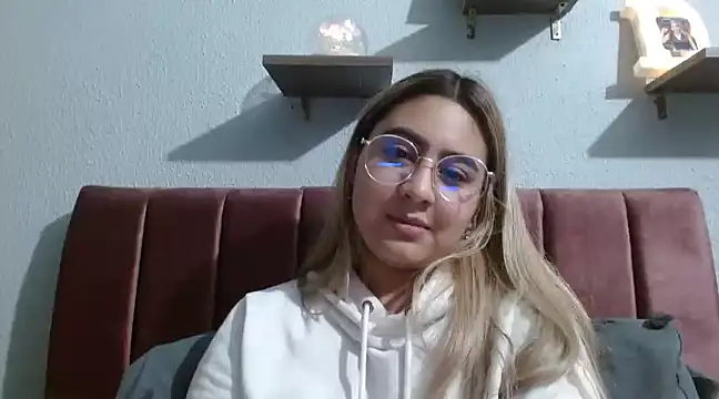 Snapshot of Miabonnett_ chatting on 01.29.25 Miabonnett online show from 01.29.25