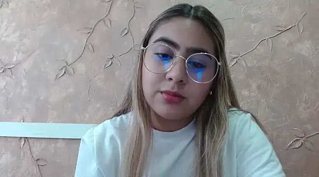 Snapshot of Miabonnett_ chatting on 01.29.25 Miabonnett online show from 01.29.25