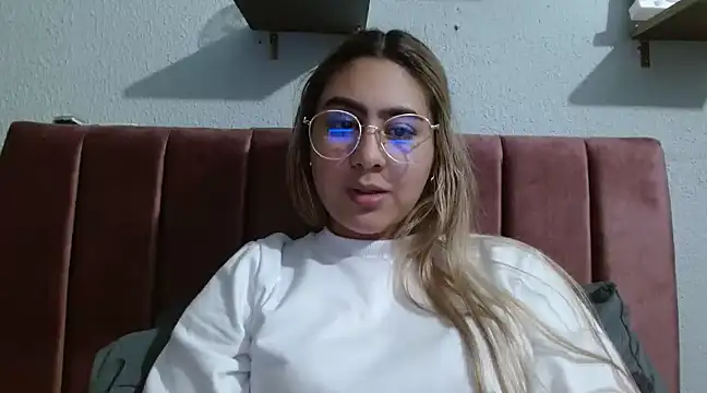 Snapshot of Miabonnett_ chatting on 01.29.25 Miabonnett online show from 01.29.25
