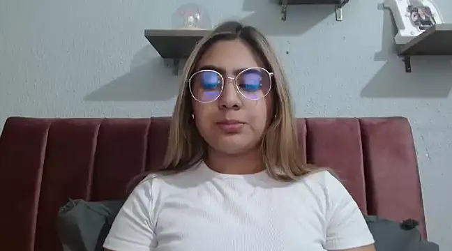Snapshot of Miabonnett_ chatting on 01.31.25 Miabonnett online show from 01.31.25