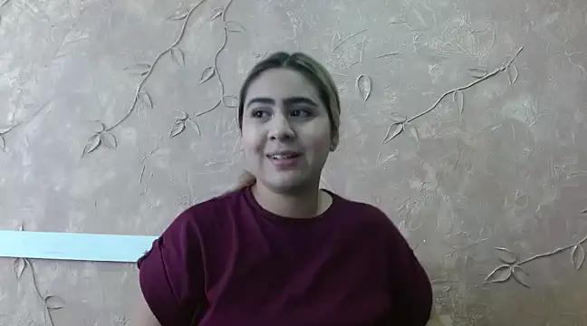 Snapshot of Miabonnett_ chatting on 02.06.25 Miabonnett online show from 02.06.25