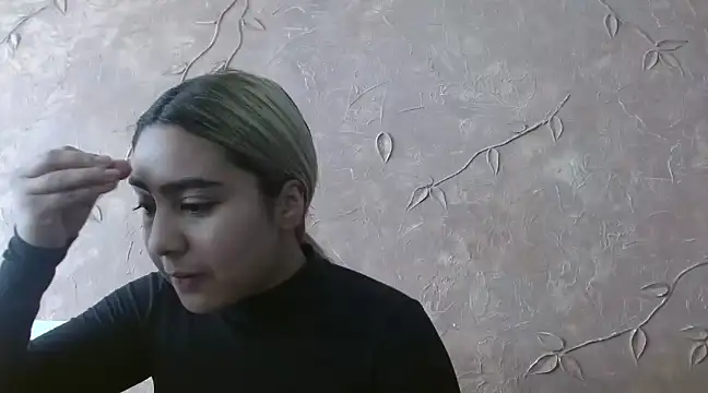Snapshot of Miabonnett_ chatting on 02.07.25 Miabonnett online show from 02.07.25