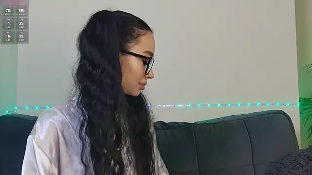 OnlyXandra online show from 01.11.25