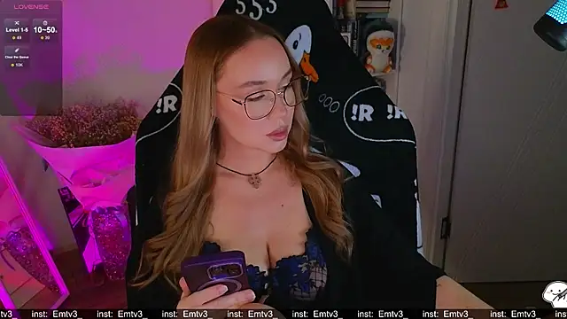 Emili1- online show from 12.19.25