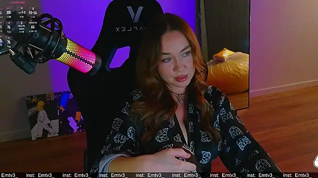 Emili1- online show from 07.08.26
