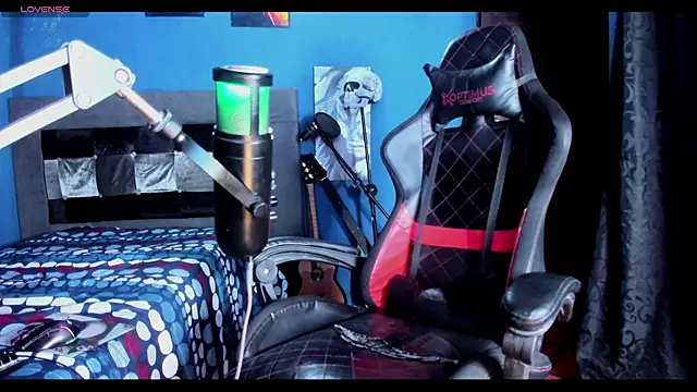 Snapshot of kenintoro chatting on 09.24.25 kenintoro online show from 09.24.25