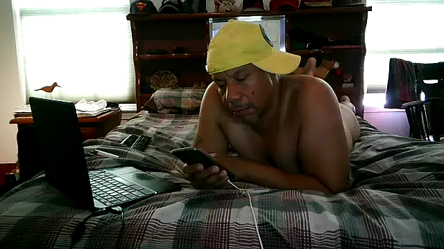 Snapshot of pimpdaddy4ever chatting on 10.19.25 pimpdaddy4ever online show from 10.19.25