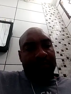 Snapshot of Beto0815 chatting on 02.13.26 Beto0815 online show from 02.13.26