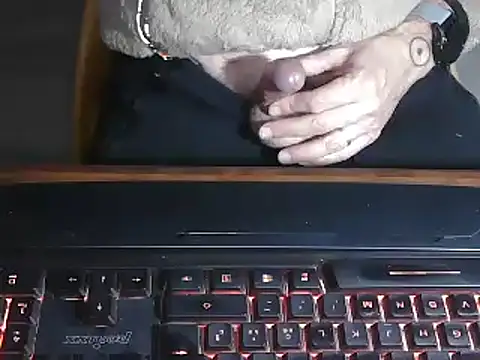 Snapshot of Adri_gard chatting on 01.19.25 Adri gard online show from 01.19.25