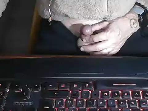 Snapshot of Adri_gard chatting on 01.25.25 Adri gard online show from 01.25.25