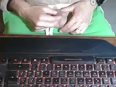 Snapshot of Adri_gard chatting on 03.10.25 Adri gard online show from 03.10.25