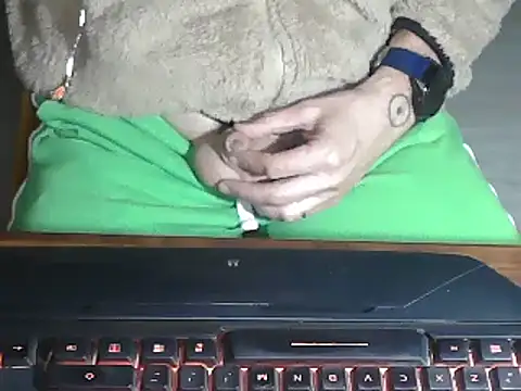 Snapshot of Adri_gard chatting on 03.16.25 Adri gard online show from 03.16.25