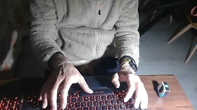 Adri gard online show from 04.21.26