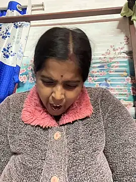 Snapshot of Beauty-queen chatting on 01.14.25 Beauty-queen online show from 01.14.25