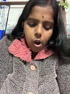 Snapshot of Beauty-queen chatting on 01.16.25 Beauty-queen online show from 01.16.25