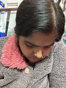 Snapshot of Beauty-queen chatting on 01.19.25 Beauty-queen online show from 01.19.25