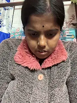 Snapshot of Beauty-queen chatting on 01.19.25 Beauty-queen online show from 01.19.25