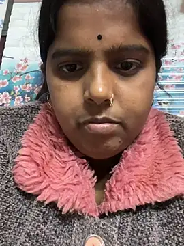Snapshot of Beauty-queen chatting on 01.31.25 Beauty-queen online show from 01.31.25