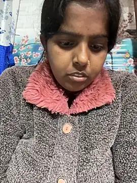 Snapshot of Beauty-queen chatting on 02.02.25 Beauty-queen online show from 02.02.25