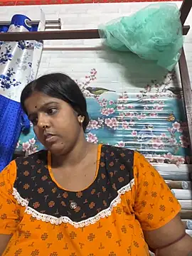 Snapshot of Beauty-queen chatting on 03.02.25 Beauty-queen online show from 03.02.25
