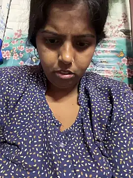 Snapshot of Beauty-queen chatting on 03.10.25 Beauty-queen online show from 03.10.25
