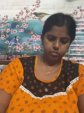 Snapshot of Beauty-queen chatting on 03.12.25 Beauty-queen online show from 03.12.25