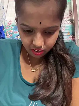 Snapshot of Beauty-queen chatting on 03.16.25 Beauty-queen online show from 03.16.25