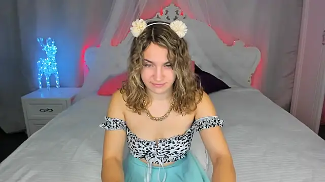 Milka Blond online show from 12.16.24
