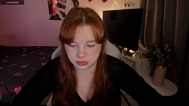 Snapshot of _Lisa_x chatting on 12.31.24 Lisa x online show from 12.31.24